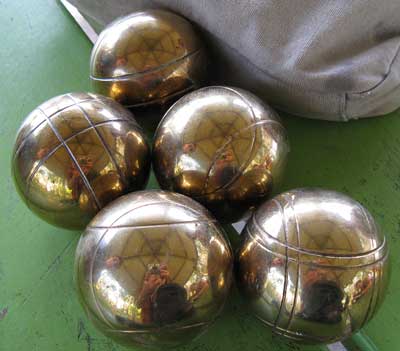 Reflections in the Boche Balls