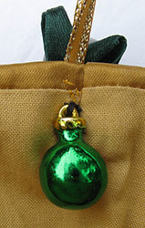 Green Bauble Button to hide stitching